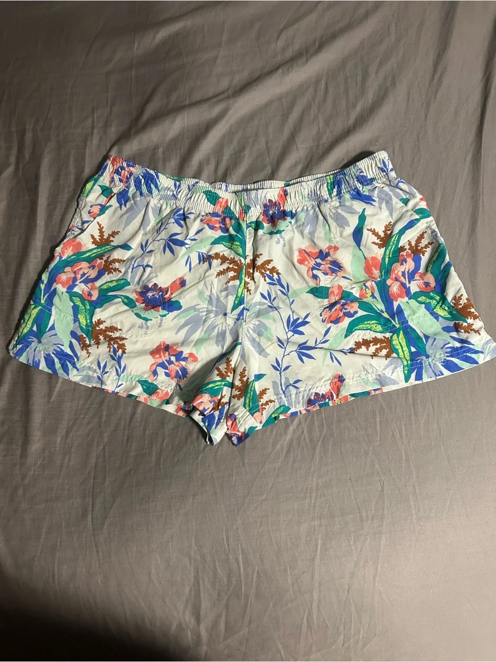 Columbia Women's Floral Athletic Shorts Size XL